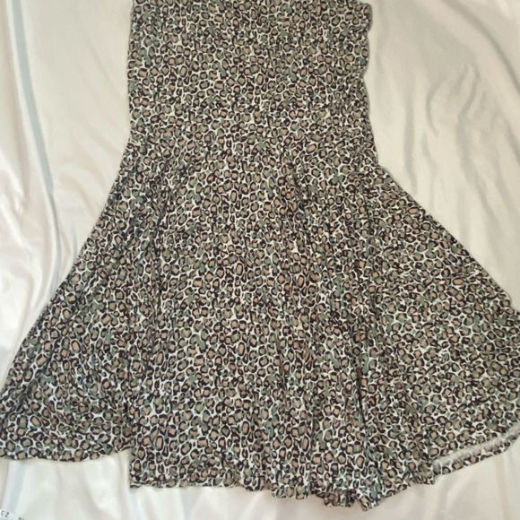 Nicole Miller leopard print with light pink and green - Picture 6 of 7